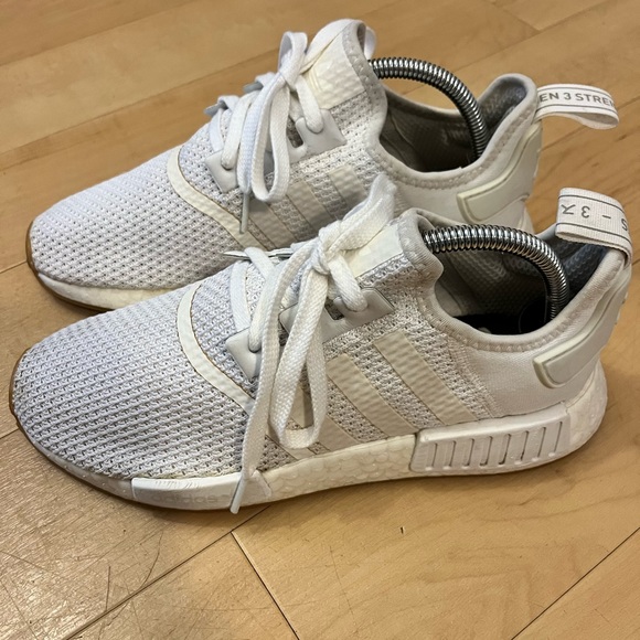 Adidas Originals NMD R1 Cloud White Gum Running - Picture 1 of 13